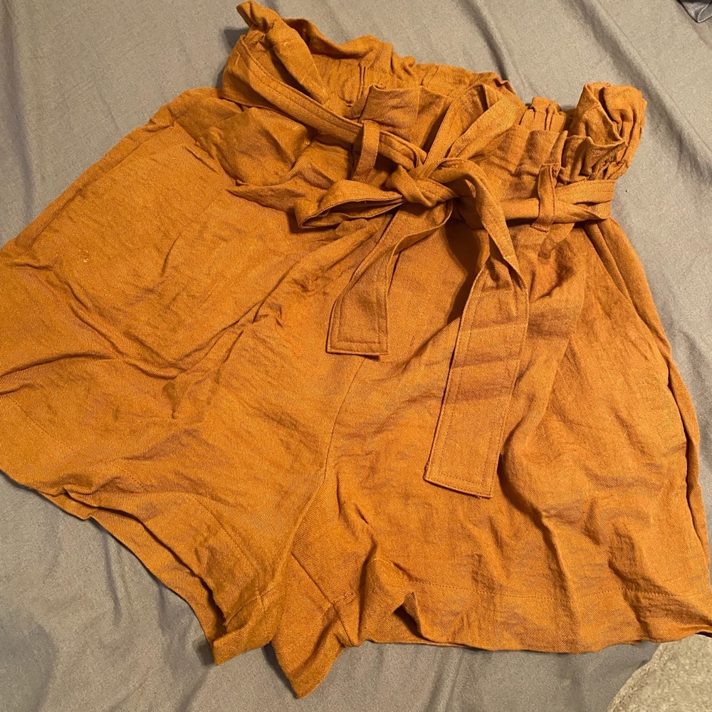High Wasted Tie Shorts - A New Day - L
